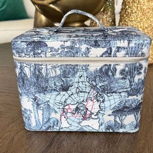 Dior Beauty Vanity With Mirror